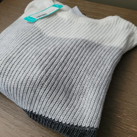 Design History Sweater - Picture 3 of 9